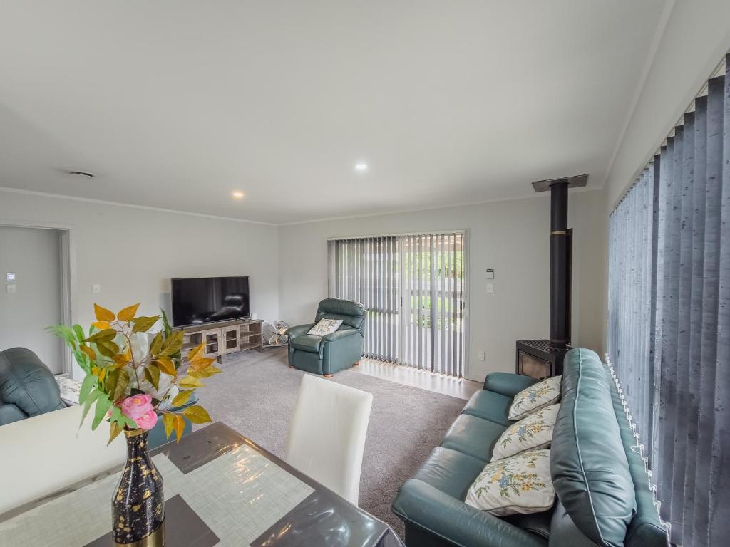 Entire house In Manurewa, Auckland (updated prices 2024)