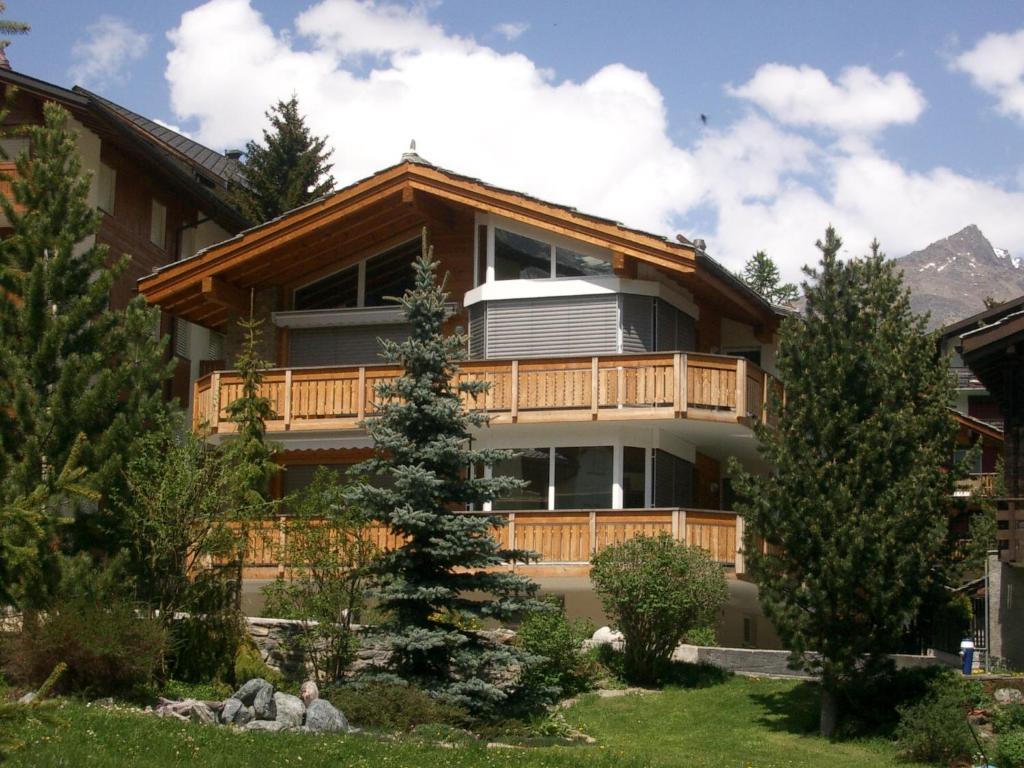 Nespecifikovaný výhled na hory nebo výhled na hory při pohledu z apartmánu
