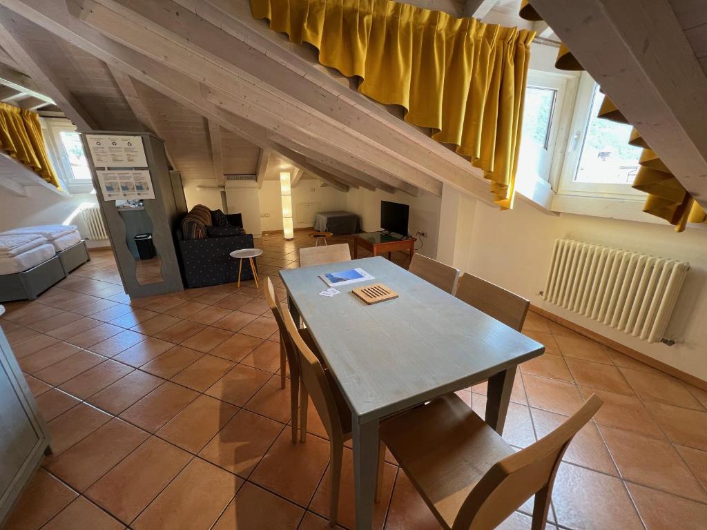 Posedenie v ubytovaní Studio Apartments Baia Azzurra 7