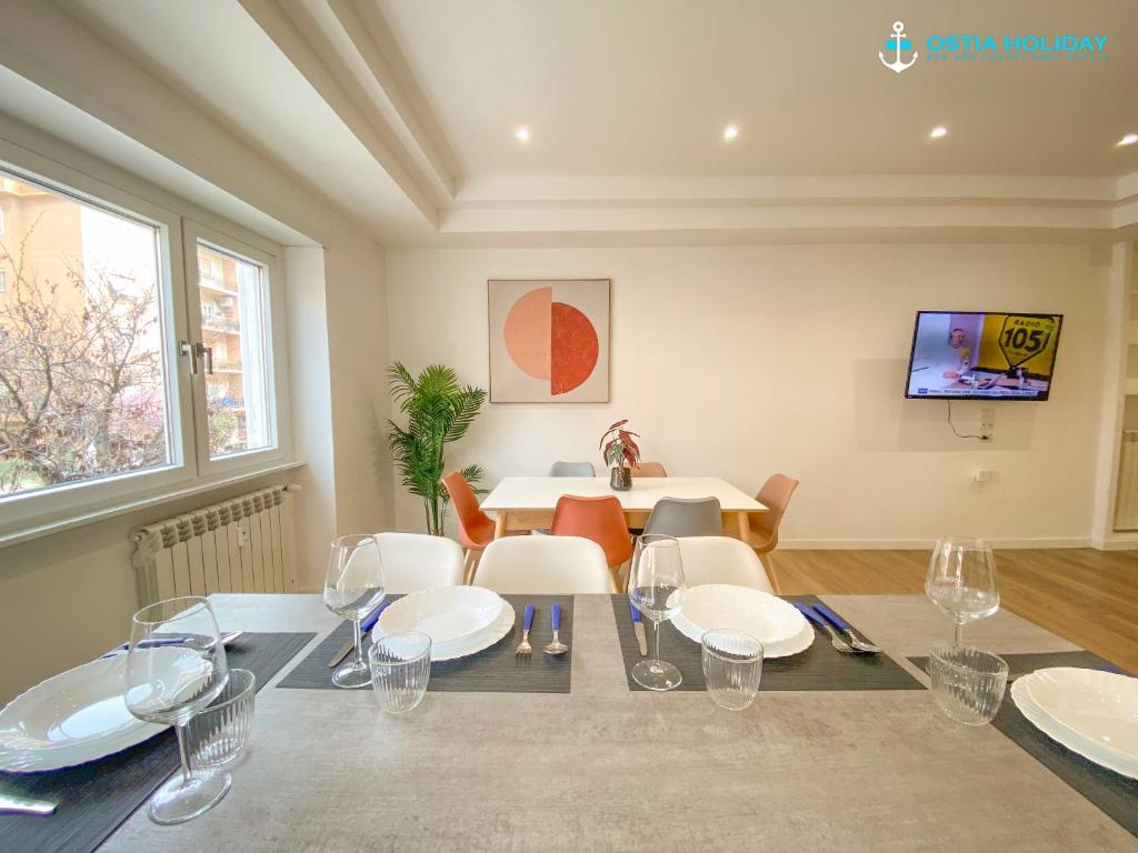 A television and/or entertainment centre at Ostia Holiday Acton