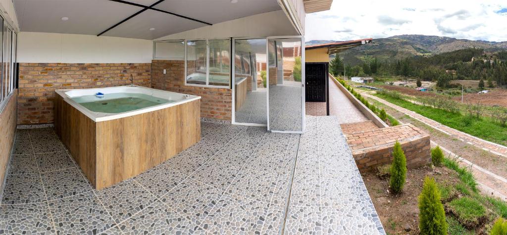 Üldine mäevaade või majutusasutusest Chalet Íntimo-Delpilar con zona de Jacuzzi ! pildistatud vaade