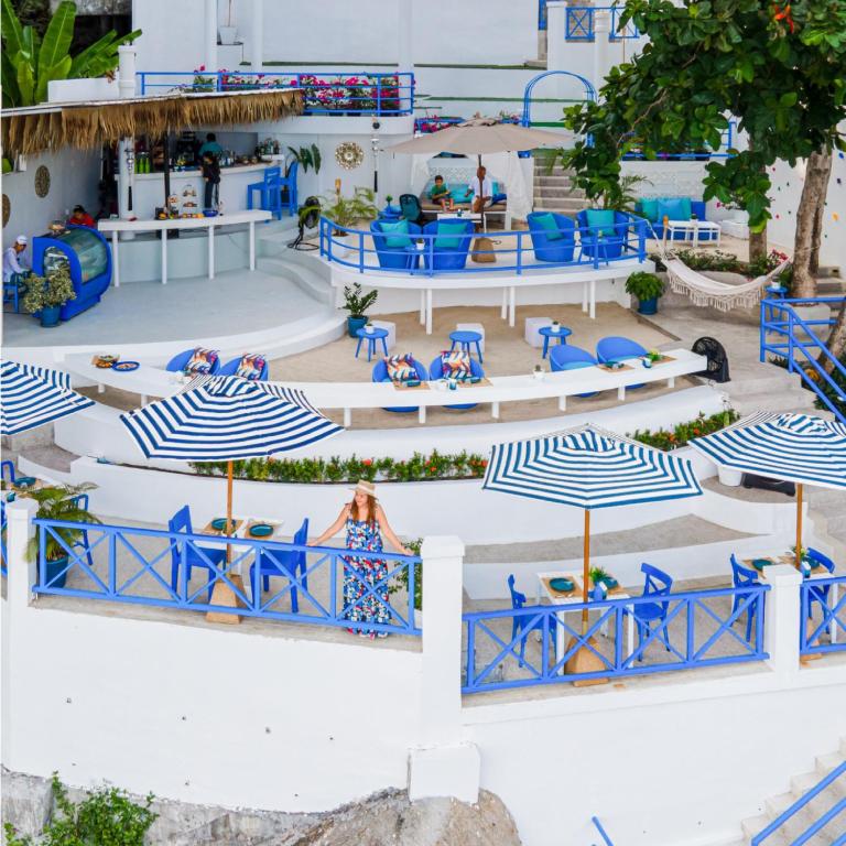 Bazén v ubytování Zenmaya Oceanfront Phuket, Trademark Collection by Wyndham nebo v jeho okolí