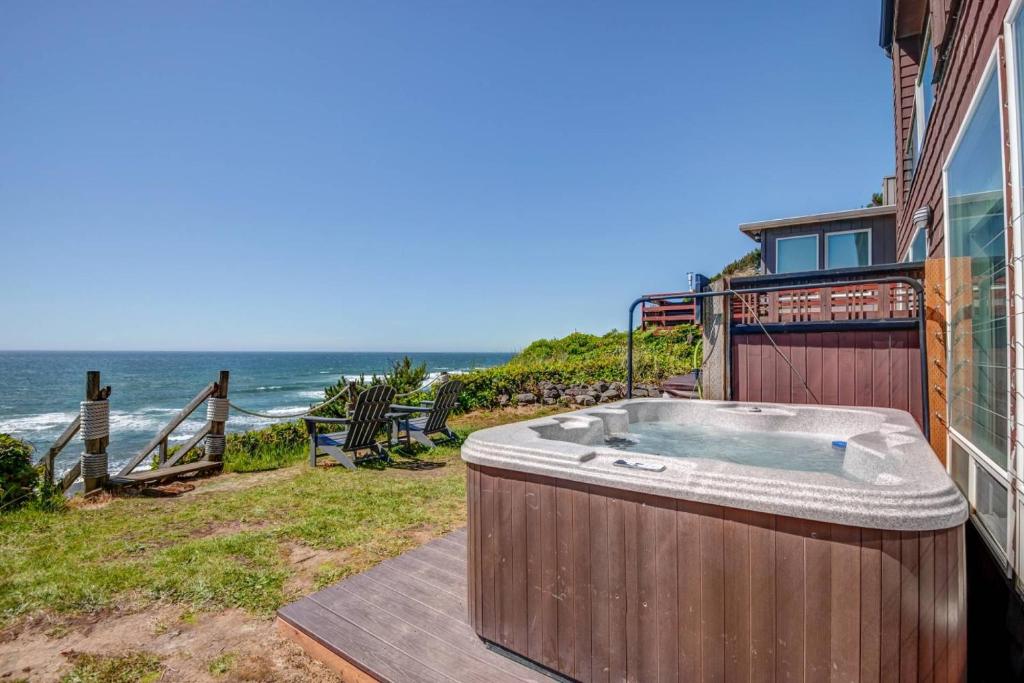 Olivia Beach Manor Seal Suite, Lincoln City (updated prices 2024)