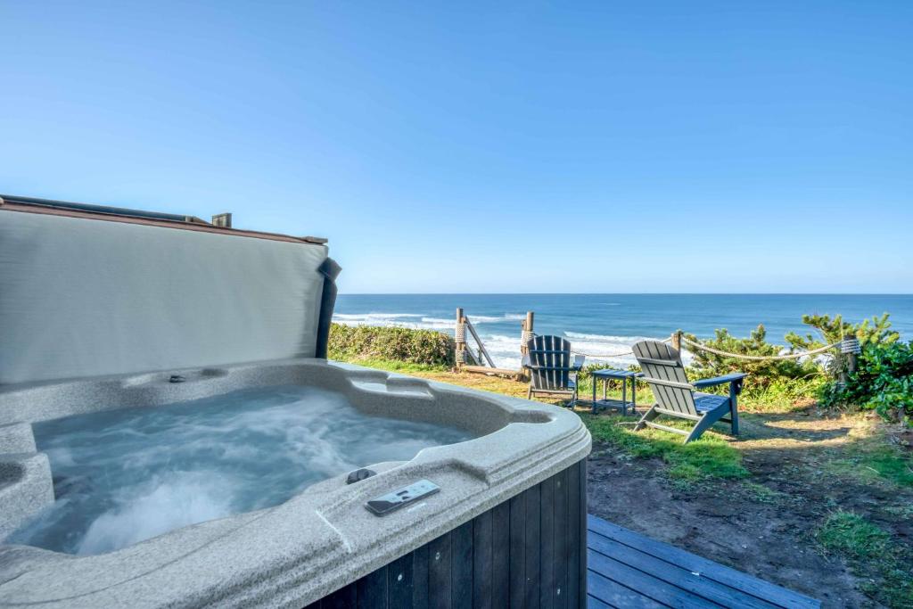 Vacation Home Olivia Beach Manor Nelscott Suite, Lincoln City, OR