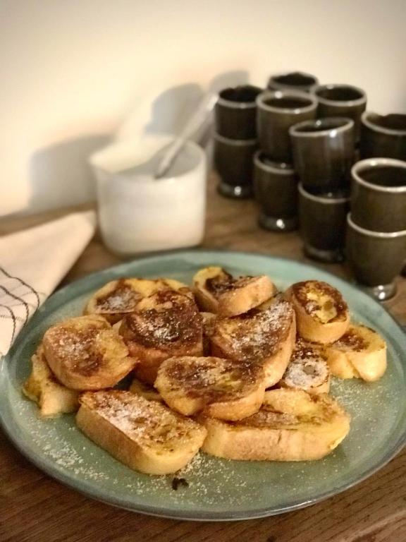 Jedlo v ubytovaní bed & breakfast alebo blízkom okolí