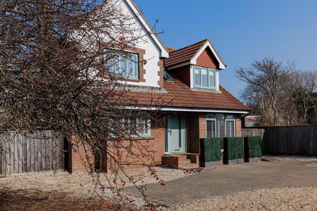 Sunseekers Colwell Bay, Totland Updated 2024 Prices