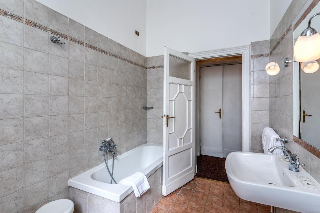 Hotel Apollo - Resim 8