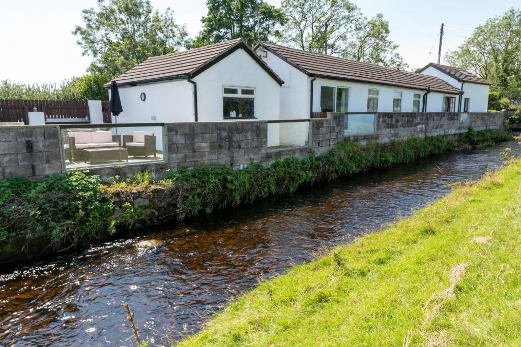 The Old Pump House, Duddon (updated prices 2024)