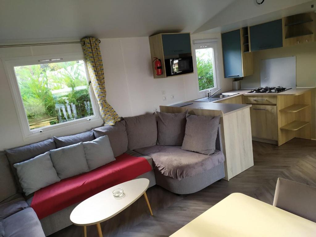 Fotografia z galérie ubytovania Location K286 Mobil-home excellence range at Les Charmettes 4 v destinácii Les Mathes