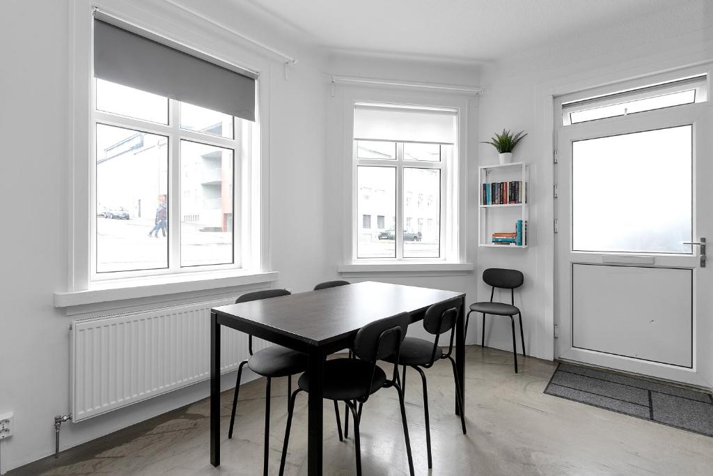 Cozy 2 Bedroom Apartment In Central Reykavik Reiquiavique, Islândia —  reserve Apartamento, Preços de 2024