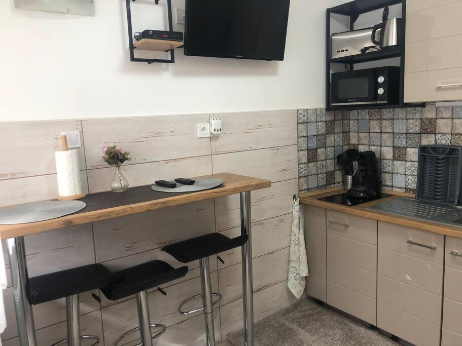Móra apartman 3. 6100 Kiskunfélegyháza, Móra tér 8 kép - 1