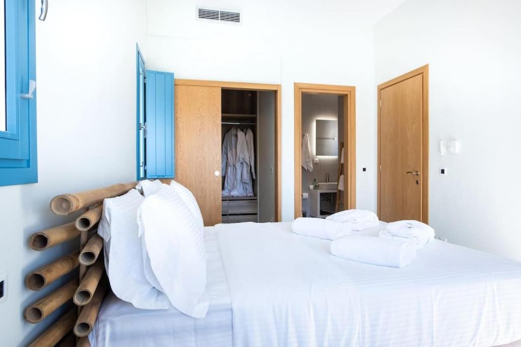 Łóżko lub łóżka w pokoju w obiekcie Star villa by Bestofmikonos