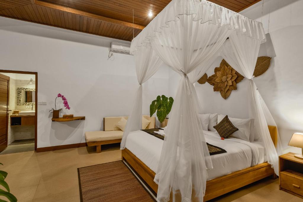 Ratni Ubud Villa - 15