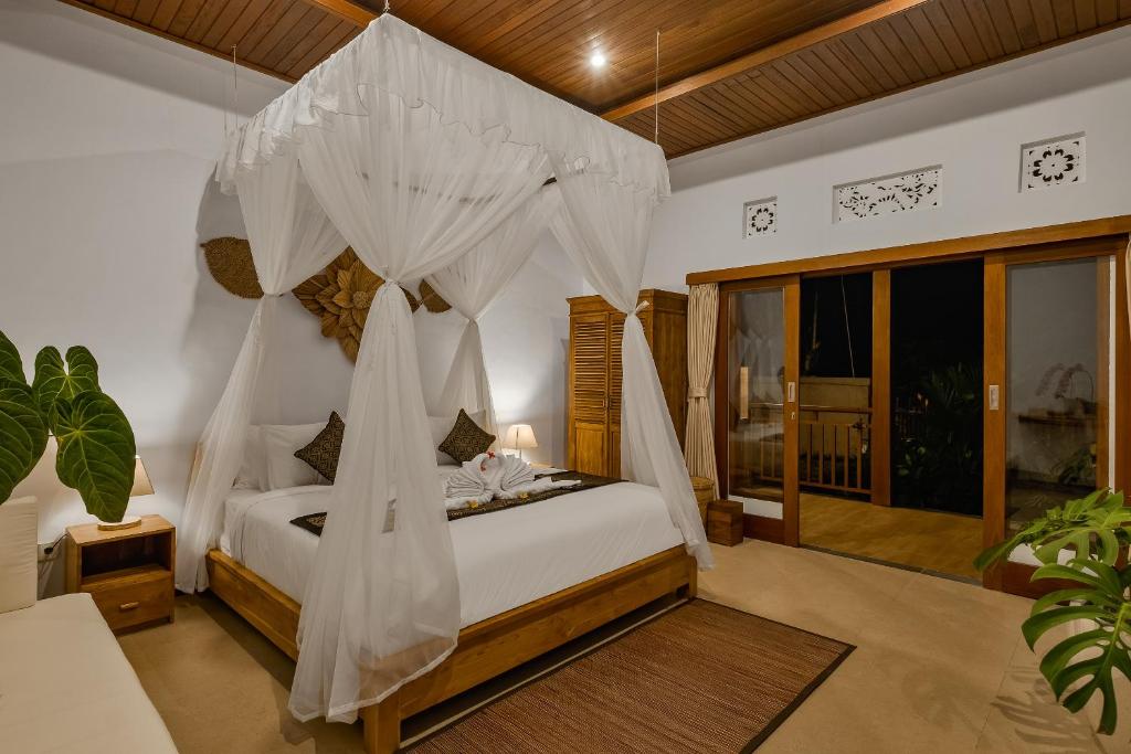 Ratni Ubud Villa - 18