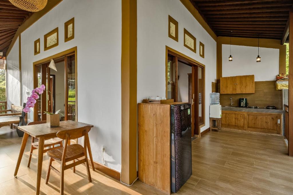 Ratni Ubud Villa - 13