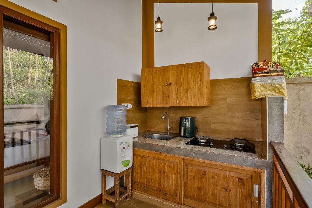 Ratni Ubud Villa - 10