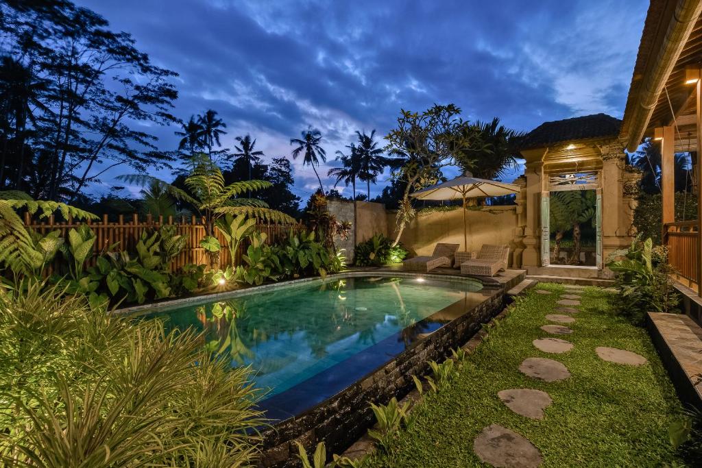 Ratni Ubud Villa - 4