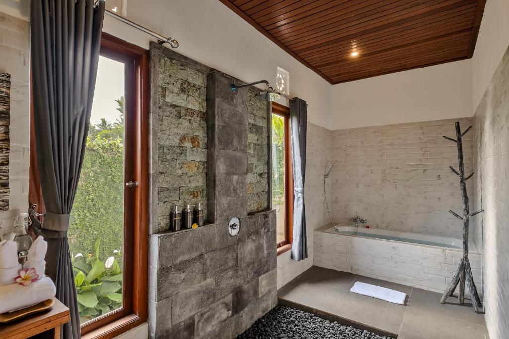 Ratni Ubud Villa - 16