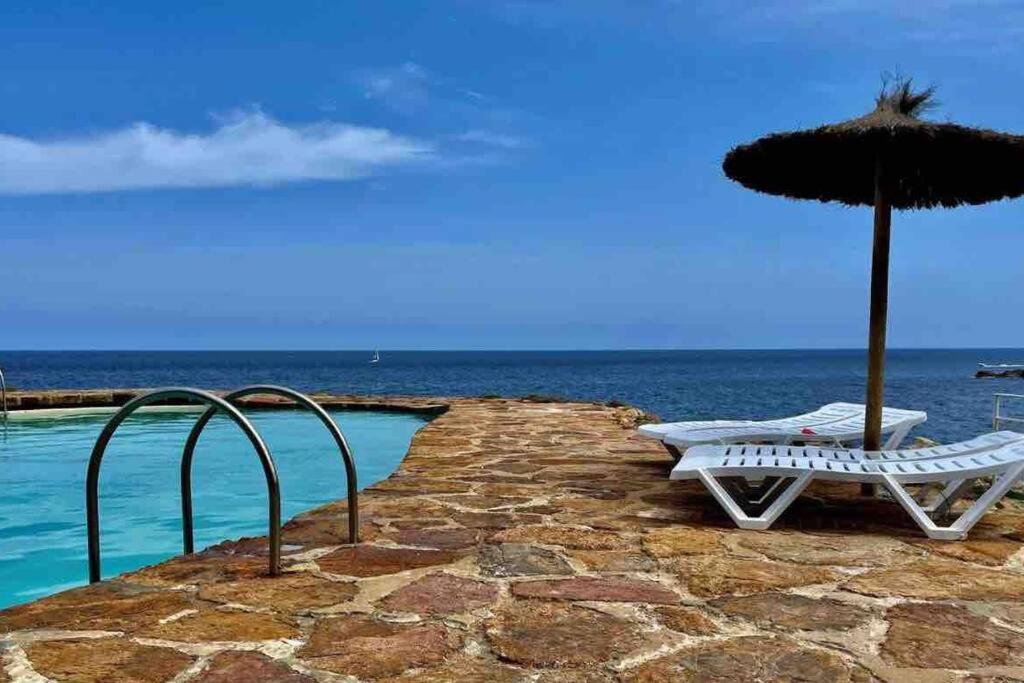 Bazén v ubytovaní Cap Sa Sal Aquamarina Begur alebo v jeho blízkosti
