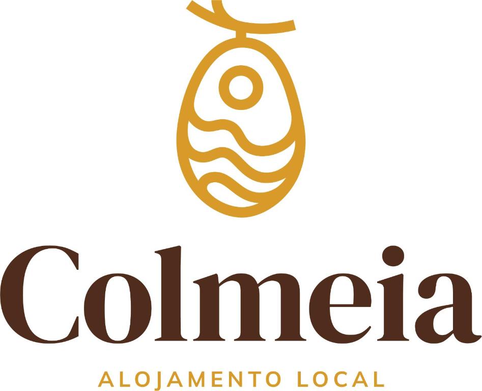 um logótipo para o colombiano albuquerque localocatechinocoocooco em Colmeia- Alojamento Local em Armação de Pêra