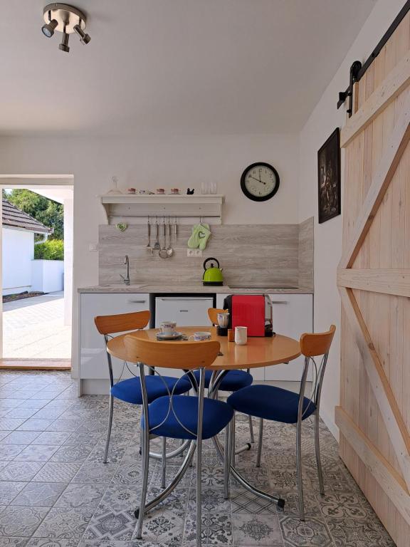 Kuchyň nebo kuchyňský kout v ubytování Apartmány Modrý Dom