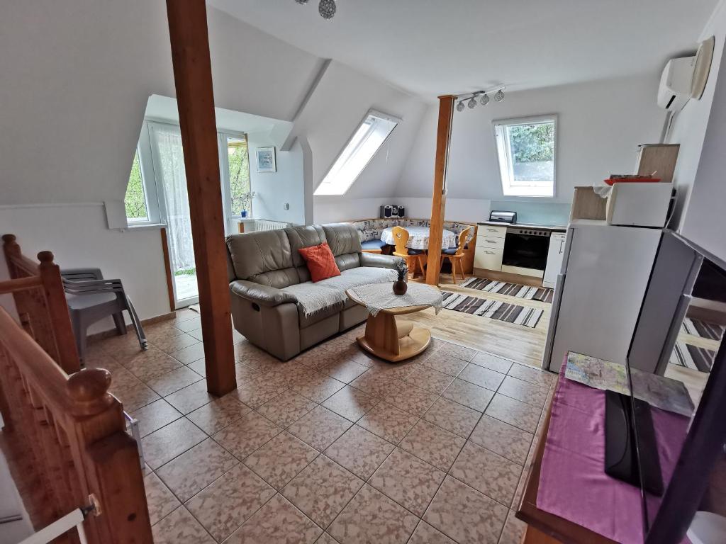 Kuchyň nebo kuchyňský kout v ubytování Landhaus Forrás 2