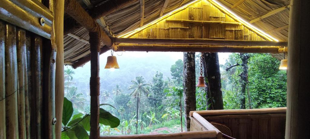 Zahrada ubytování Fab - Bamboo Hut with Open Shower