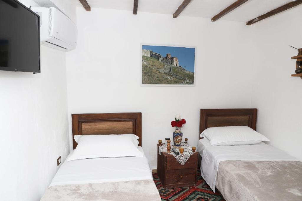 Guest House Maria - Berat castle - Image 7
