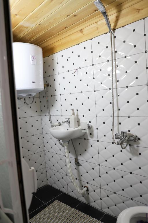 Guest House Maria - Berat castle - Image 3