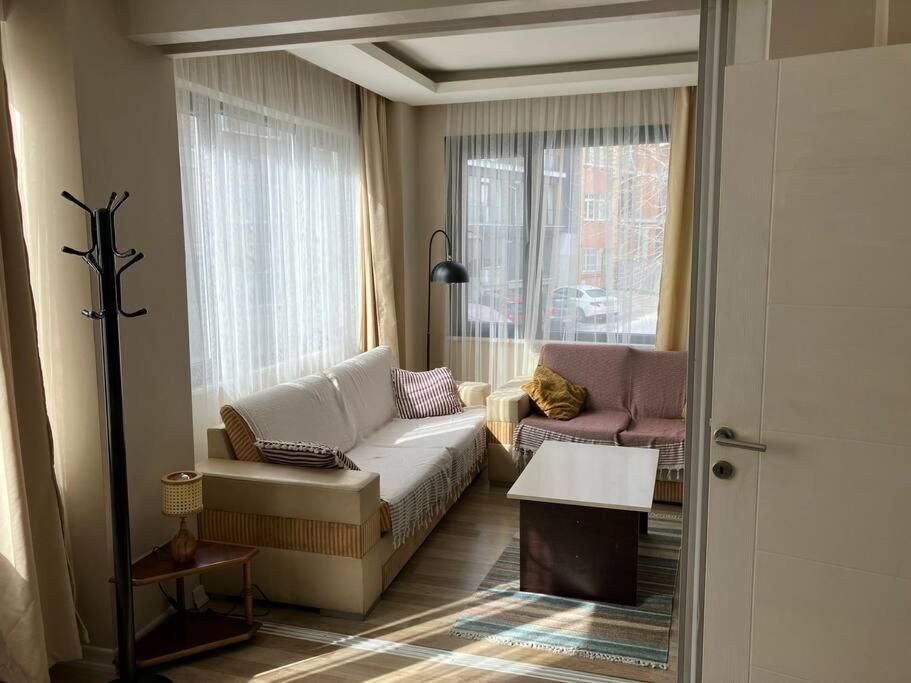Apartment 0017 Uskudar, central, cozy and economic flat., Istanbul
