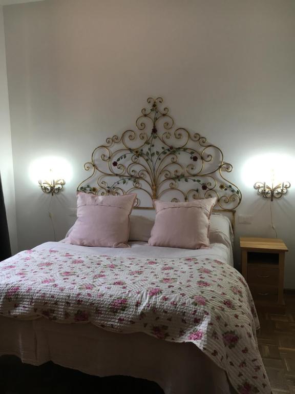 Postel nebo postele na pokoji v ubytování Villamonestevole501