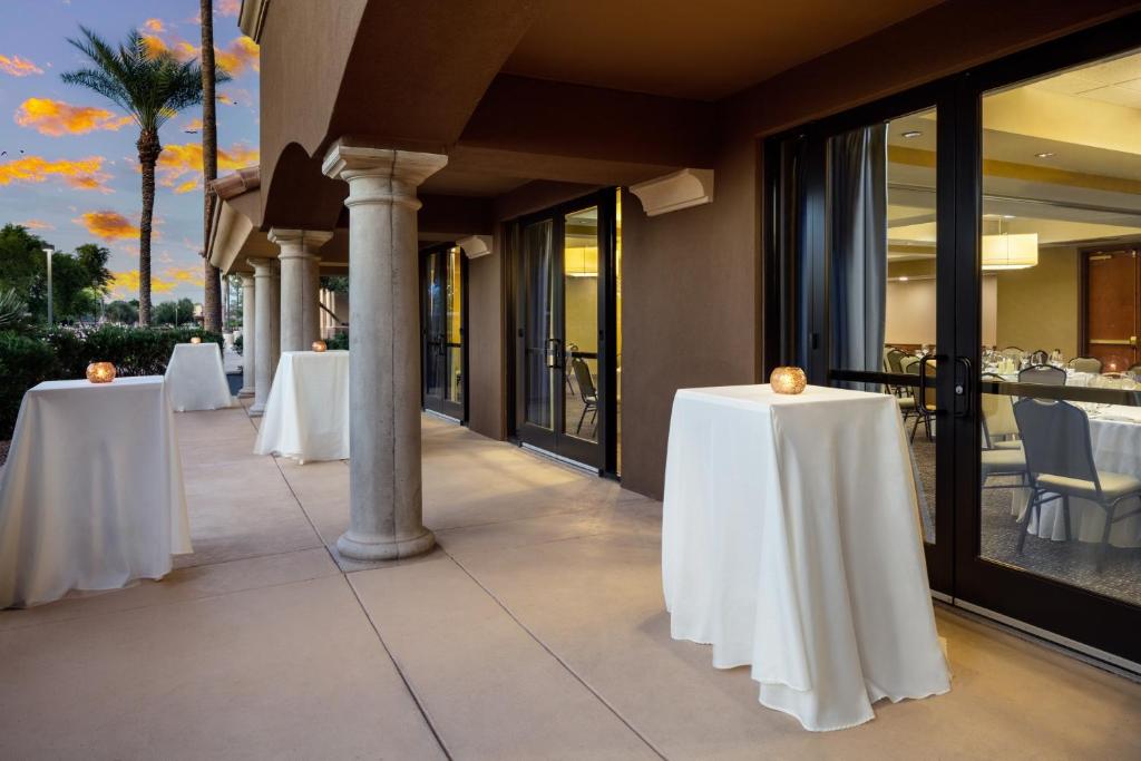 Restaurace v ubytování Holiday Inn Phoenix/Chandler by IHG