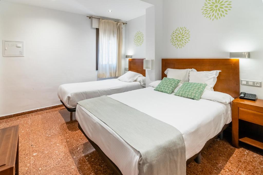 Hotel Riad Arruzafa - Budget Triple Room With Parking