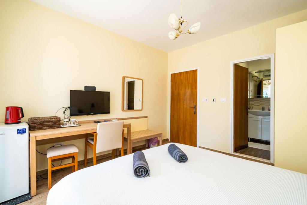 Rooms and Apartment Nike - 14