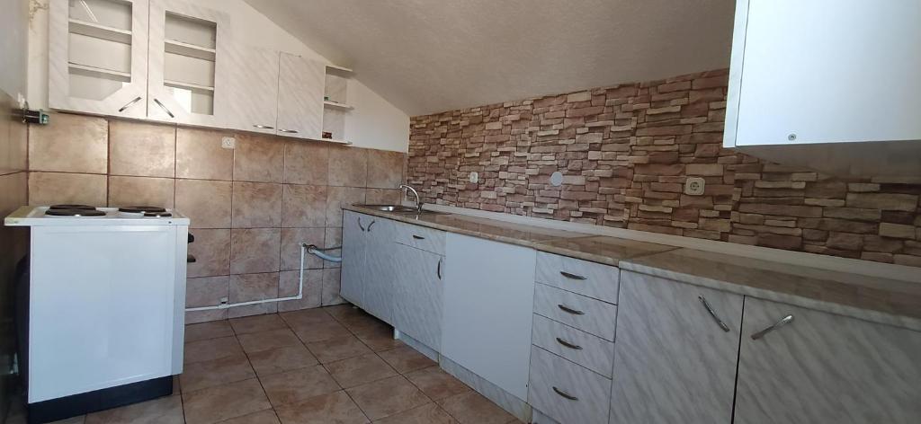 Apartmani Nino - Suite Mit Gartenansicht
