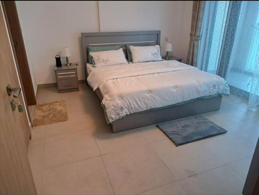 Beautiful One Bedroom Hall Flat