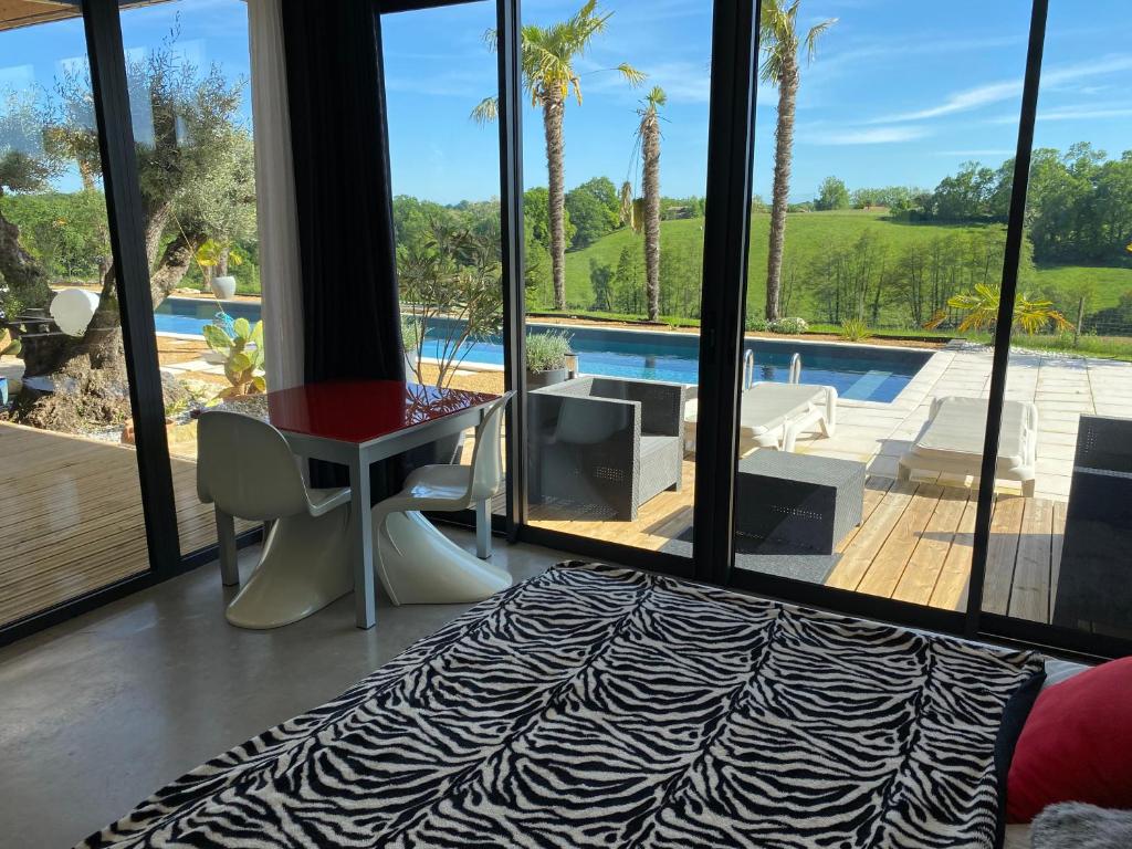 VILLA EDEN - Tweepersoonskamer Met Uitzicht Op Het Zwembad