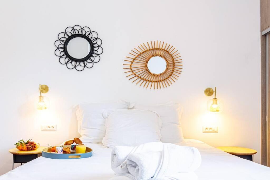 Posteľ alebo postele v izbe v ubytovaní Luxury 3 Bd Aptment with Sea view