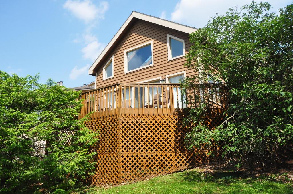 Hartwood Village 13, McHenry (updated prices 2024)