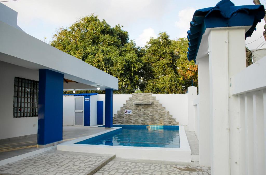 Bazén v ubytování Cabaña Perla Azul nebo v jeho okolí