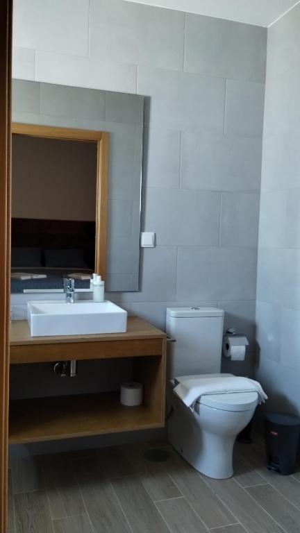 Koupelna v ubytování Quinta do Oratório Agroturismo