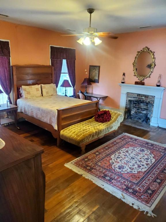 Hall Place B&B - Housity