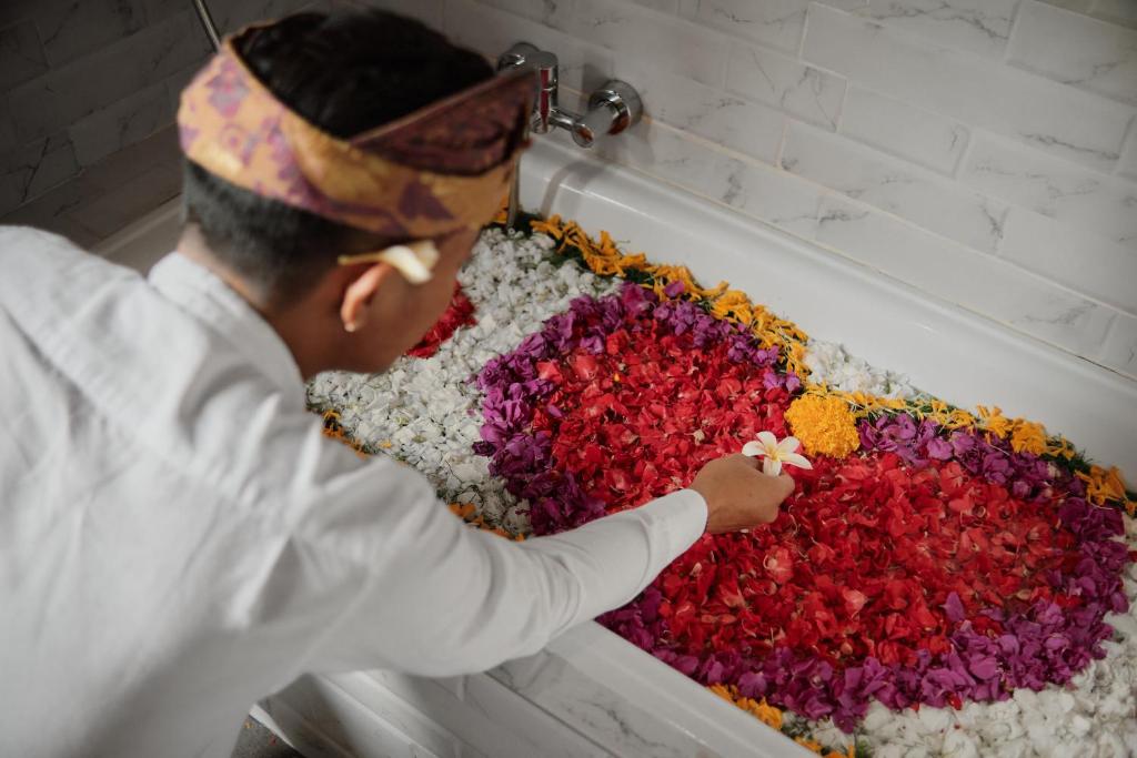 Ratni Ubud Villa - 9