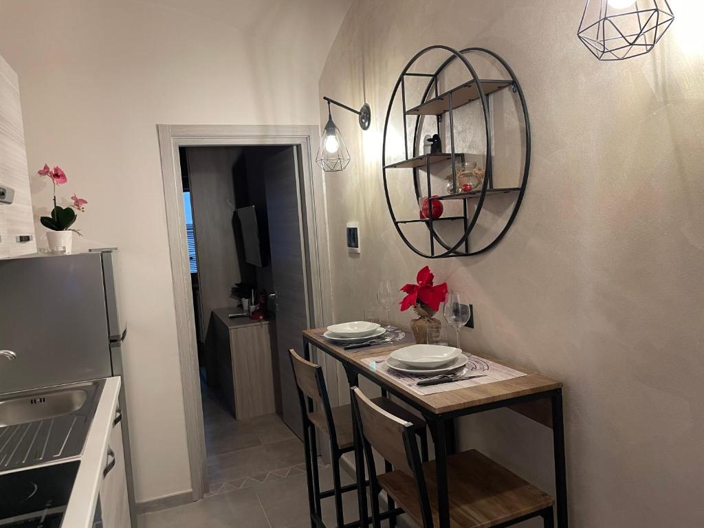 Kuchyňa alebo kuchynka v ubytovaní HappyHome Bilocale centro storico Rivarolo Canavese