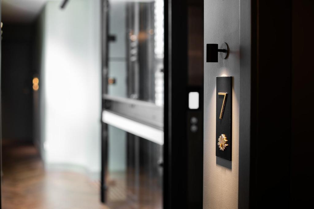 The Sarah by Urban Rest - Resim 8