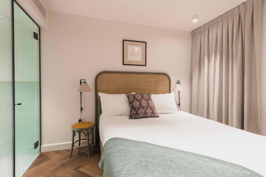 The Sarah by Urban Rest - Resim 24