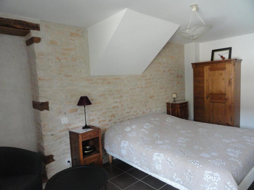 B&B / Chambres d'hôtes Les chambres de Blanot , Blanot, France - 89  Commentaires clients . Réservez votre hôtel dès maintenant ! - Booking.com