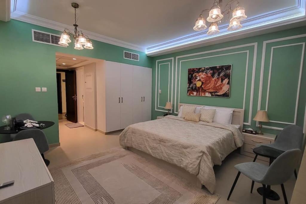 Sunset Studio in Marjaan Island