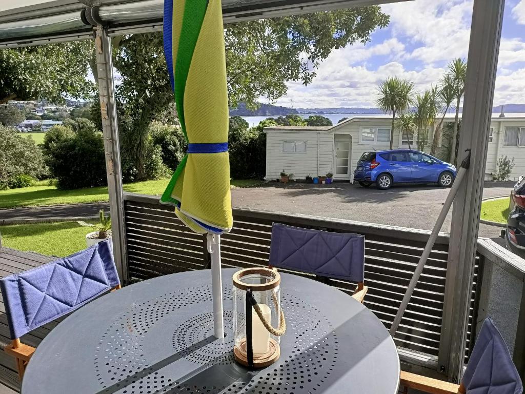 Fotografie z fotogalerie ubytování Adorable Beach Unit Stanmore Bay v destinaci Whangaparaoa