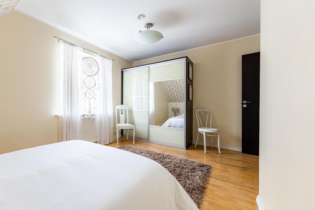 Fotografie z fotogalerie ubytování Lovely spacious apartment in the city center v destinaci Kuressaare